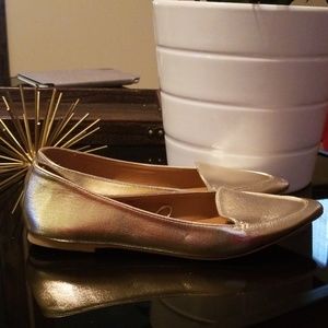 BNWOT METALLIC GOLD FLATS